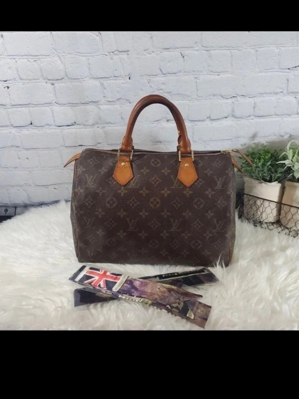 Louis Vuitton Speedy 30 Handbag!